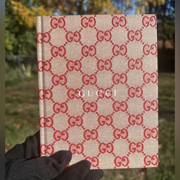 Gucci 2fer Gucci Notebook & Gucci Beauty Velvet Zip Top Pouch NWOT Bundle - Picture 3 of 10